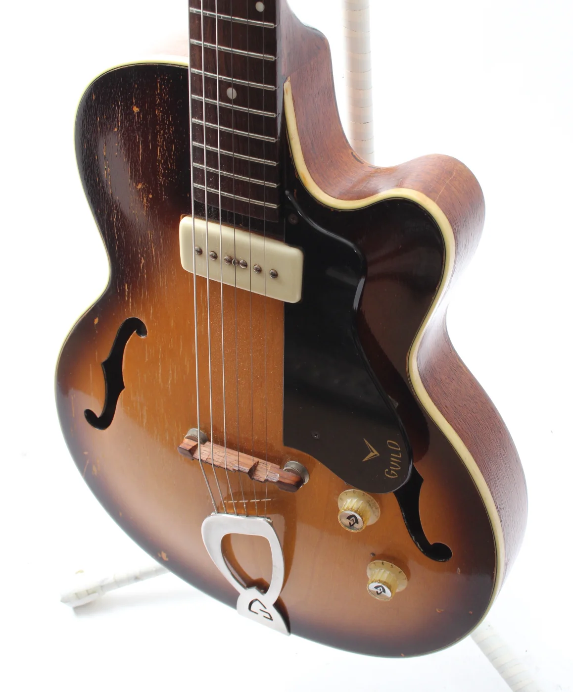 1960 Guild M-65 Freshman 3/4 sunburst - Image 3