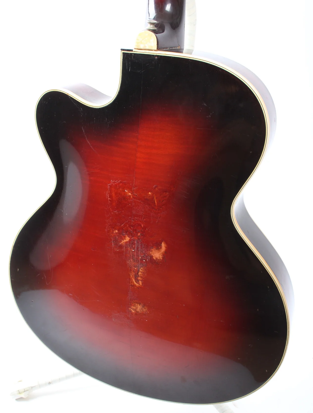 1960s Höfner President Bass 500/5 red sunburst - Image 8