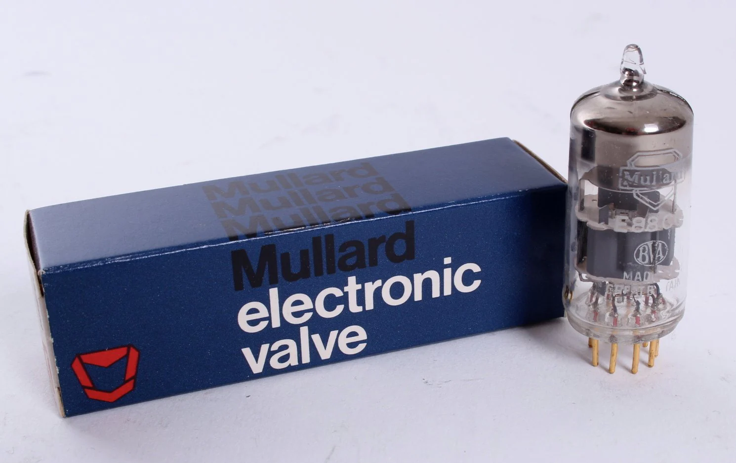 1960s Mullard EC88CC / 6922 Gold Pin NOS Tube - Image 4