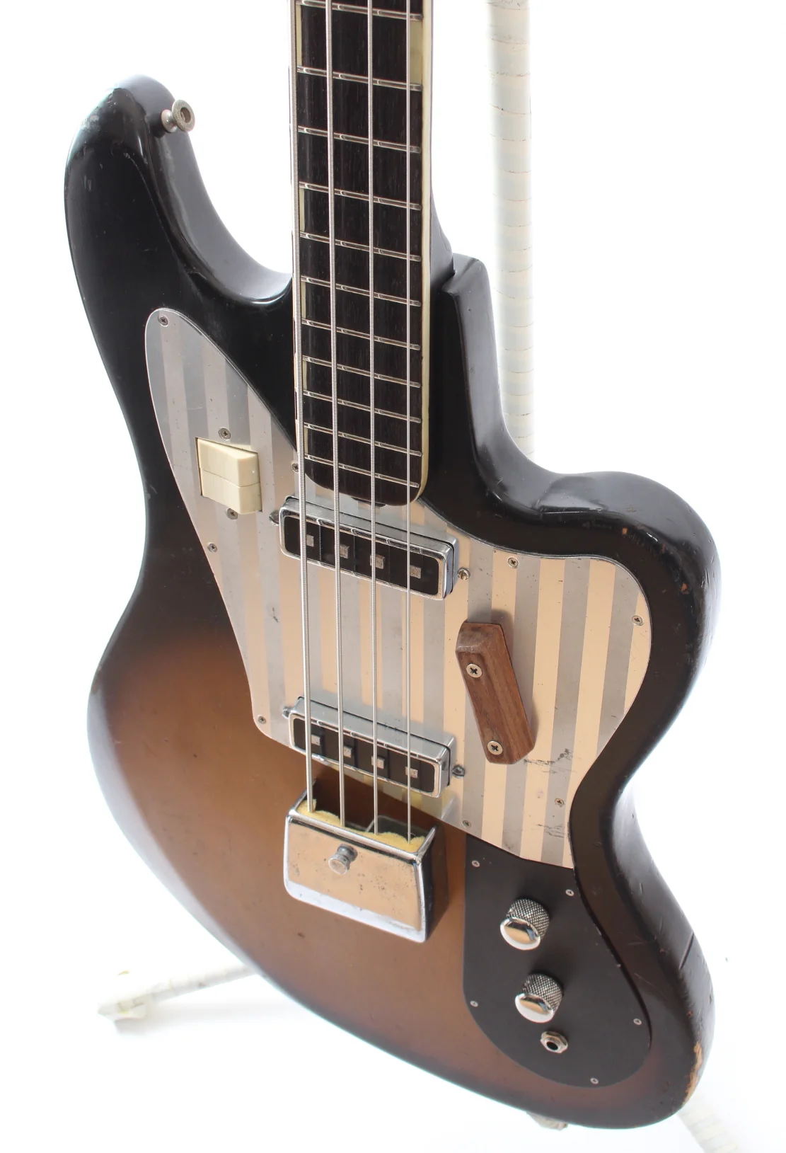 1960s Teisco NB-4 EB-200 Bass sunburst - Image 3