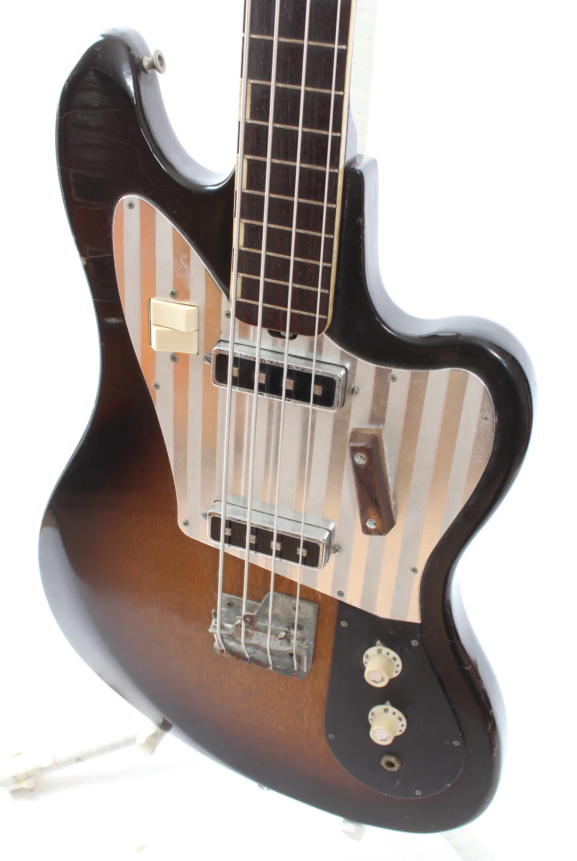 1960s Teisco NB-4 EB-200 sunburst - Image 3