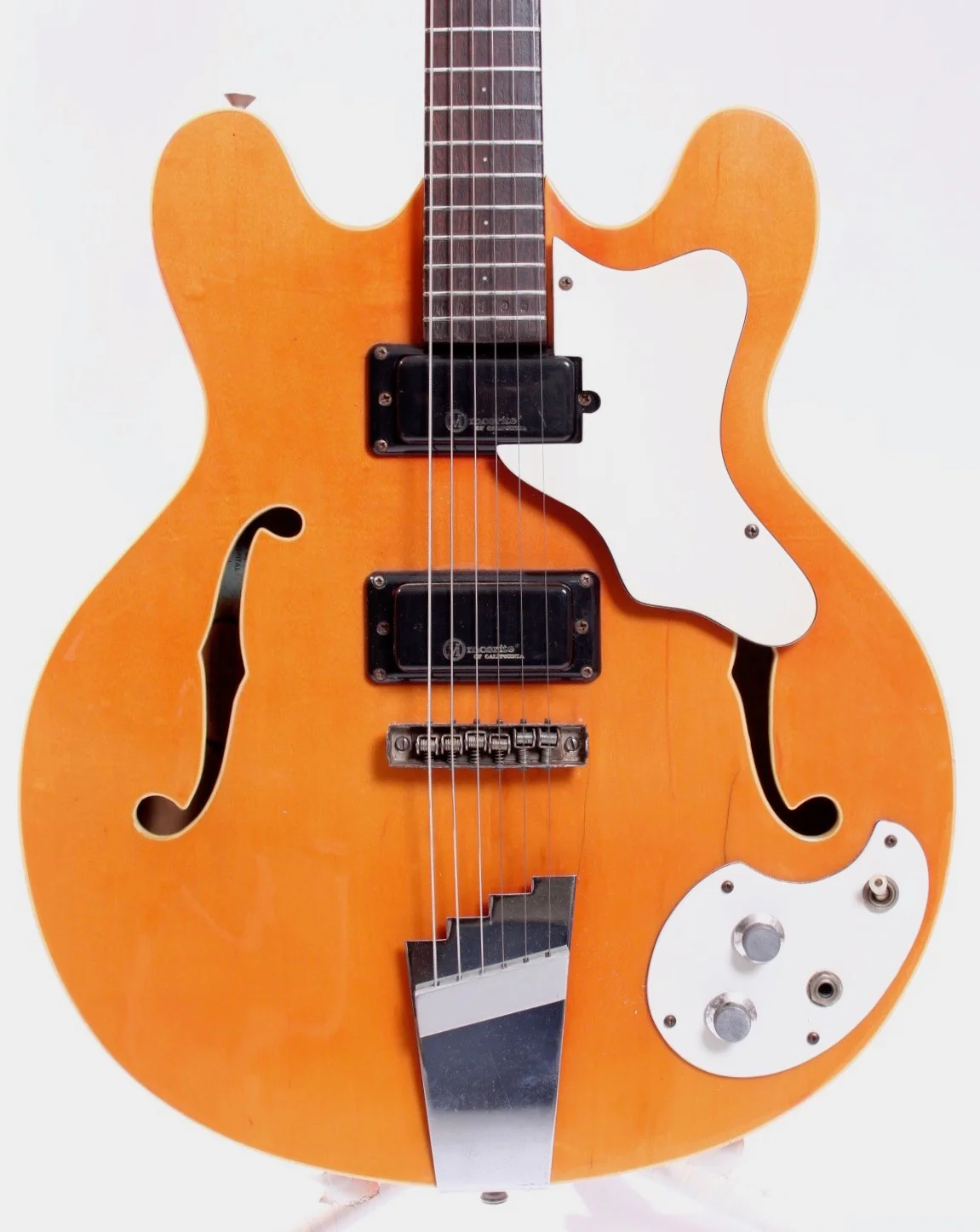 1967 Mosrite Celebrity III translucent cherry red - Image 2