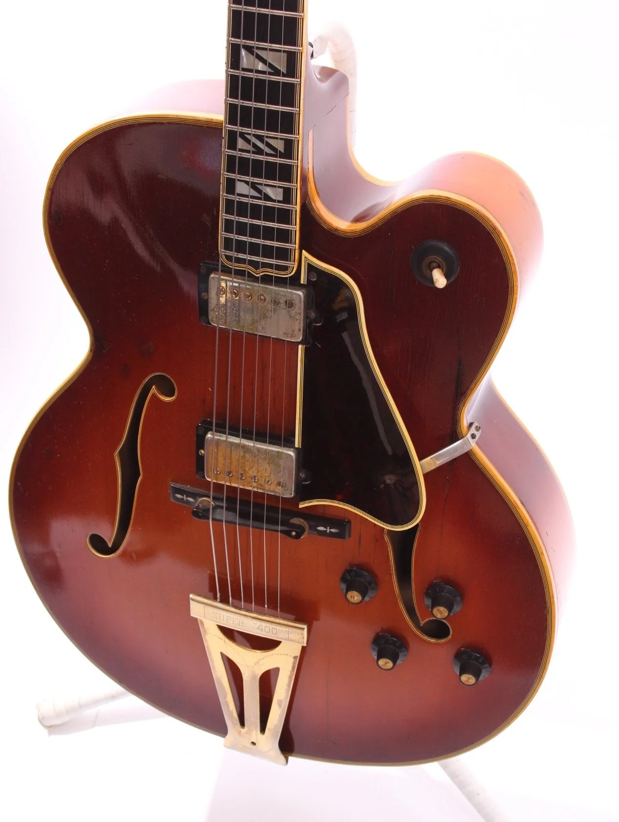 1970 Gibson Super 400 cherry sunburst - Image 3