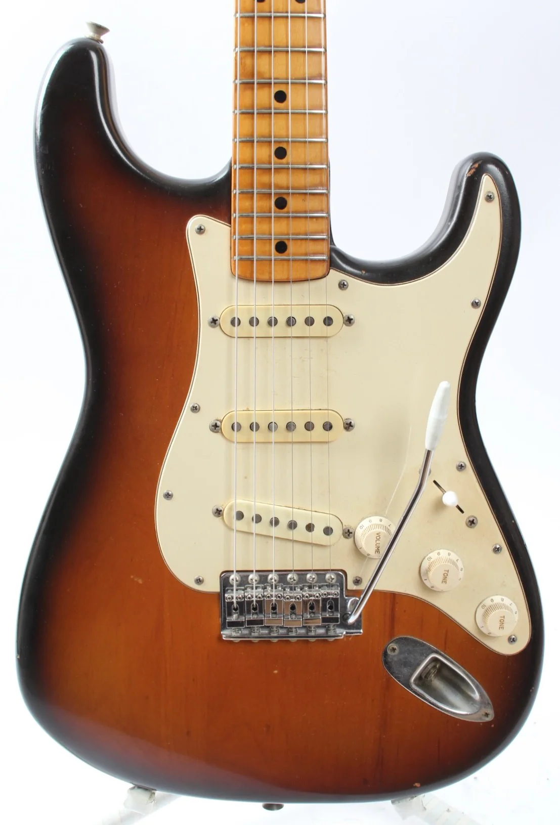 1973 Fender Stratocaster sunburst - Image 2
