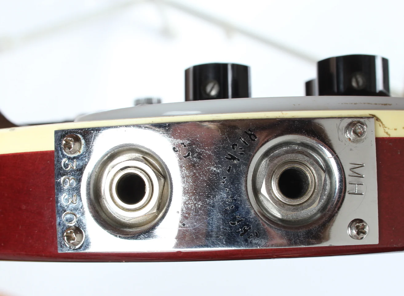 1973 Rickenbacker 4001 burgundy glo - Image 11