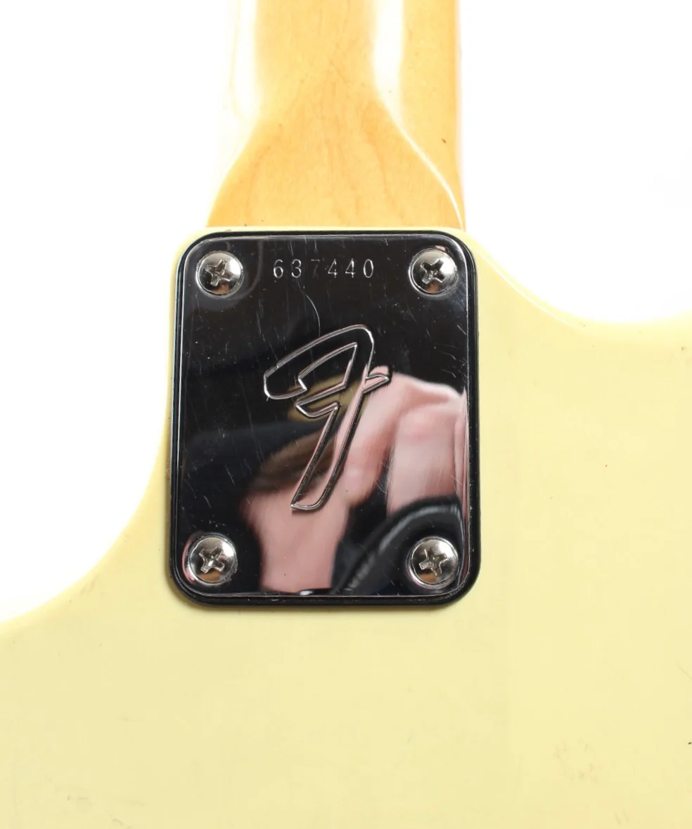 1975 Fender Musicmaster Bass white - Image 11