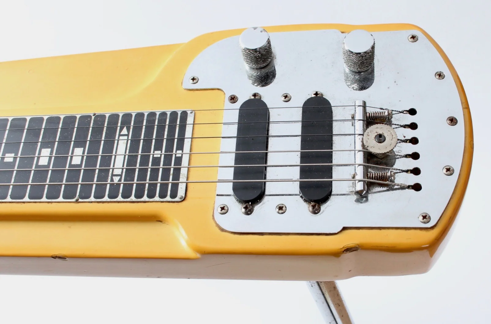 1976 Fender Deluxe 6 Console Lap Steel olympic white - Image 4