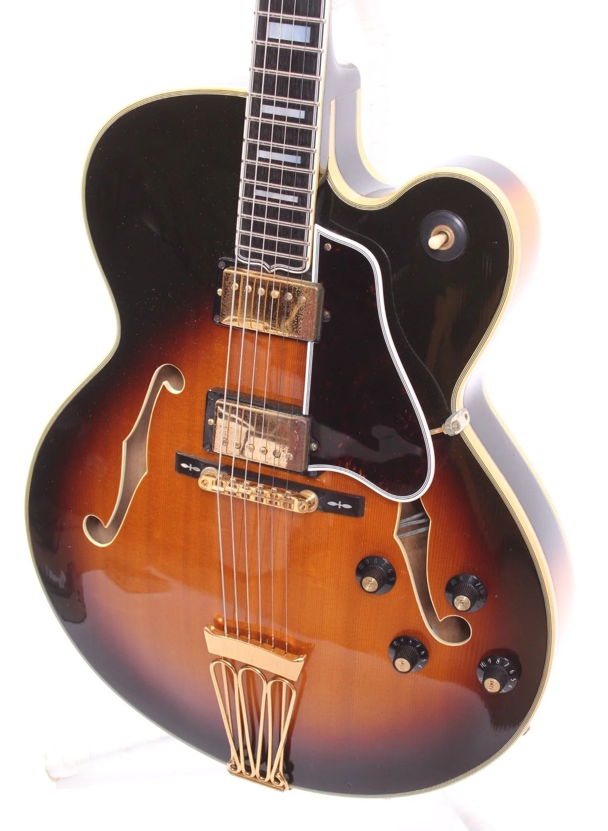 1977 Gibson Byrdland sunburst - Image 3