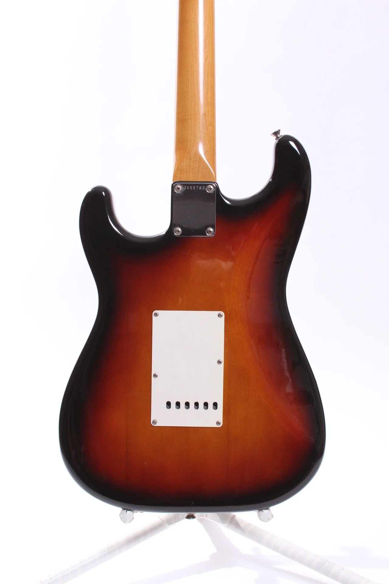 1983 SQUIER BY FENDER '62 REISSUE STRATOCASTER JV SERIES SUNBURST - Image 3