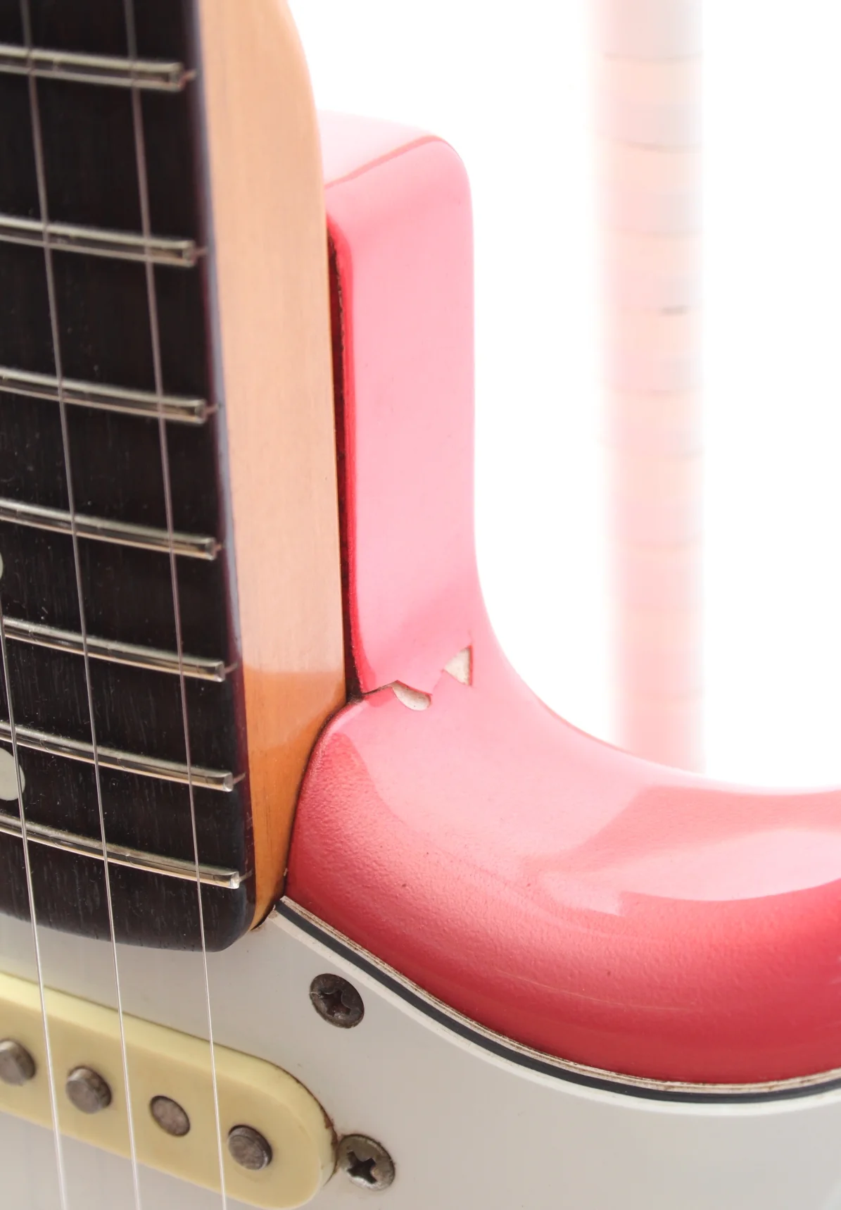 1983 Squier Stratocaster 62 Reissue metallic pink - Image 12
