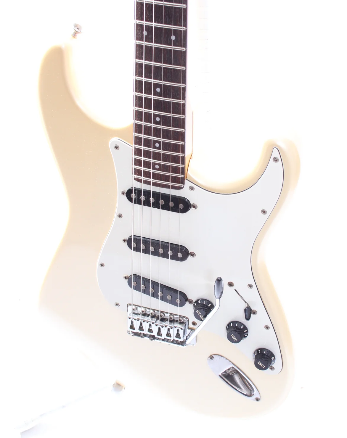 1983 Squier Stratocaster Contemporary Series pearl white metallic - Image 3