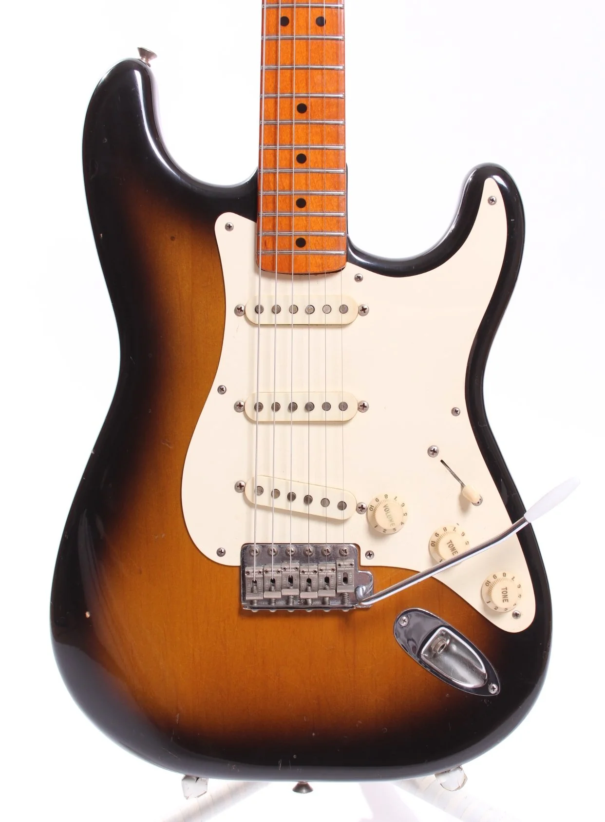 1984 Fender Stratocaster 57 Reissue sunburst - Image 2