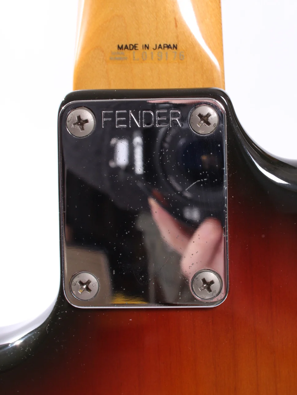 1991 Fender Bass VI Custom Edition sunburst - Image 11