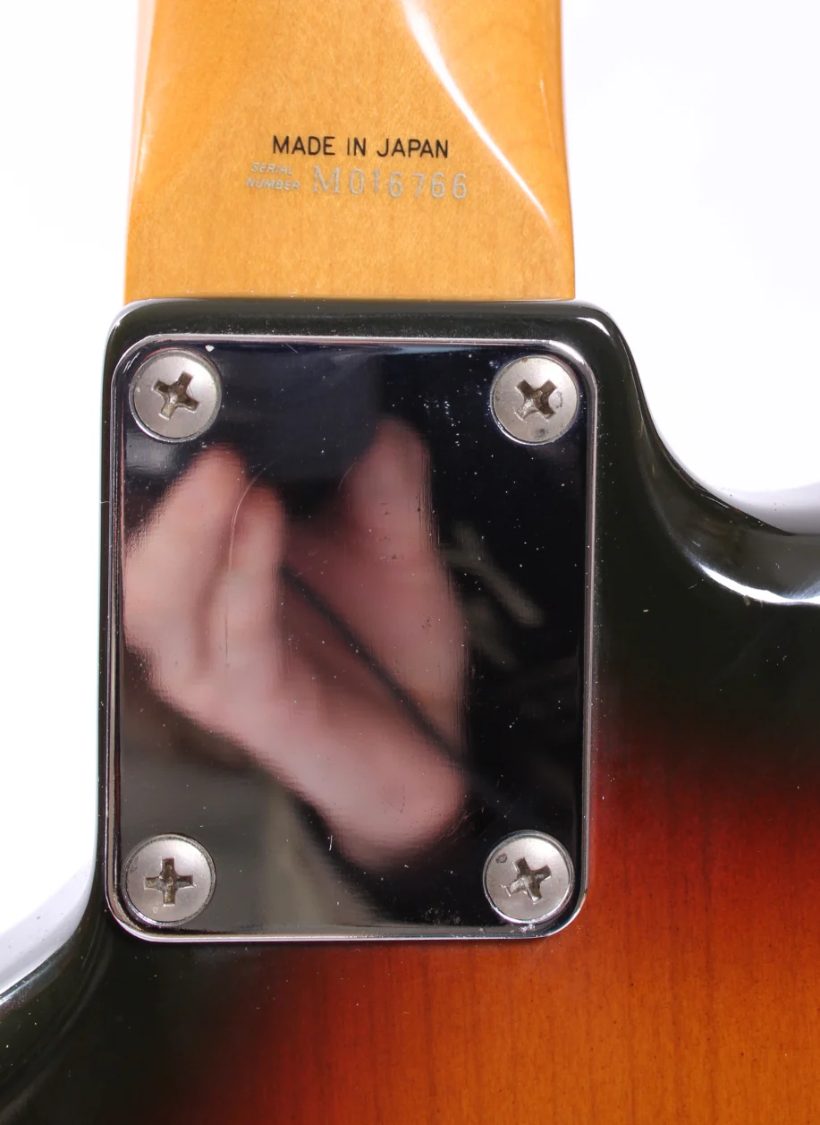1992 Fender Bass VI Custom Edition sunburst - Image 11