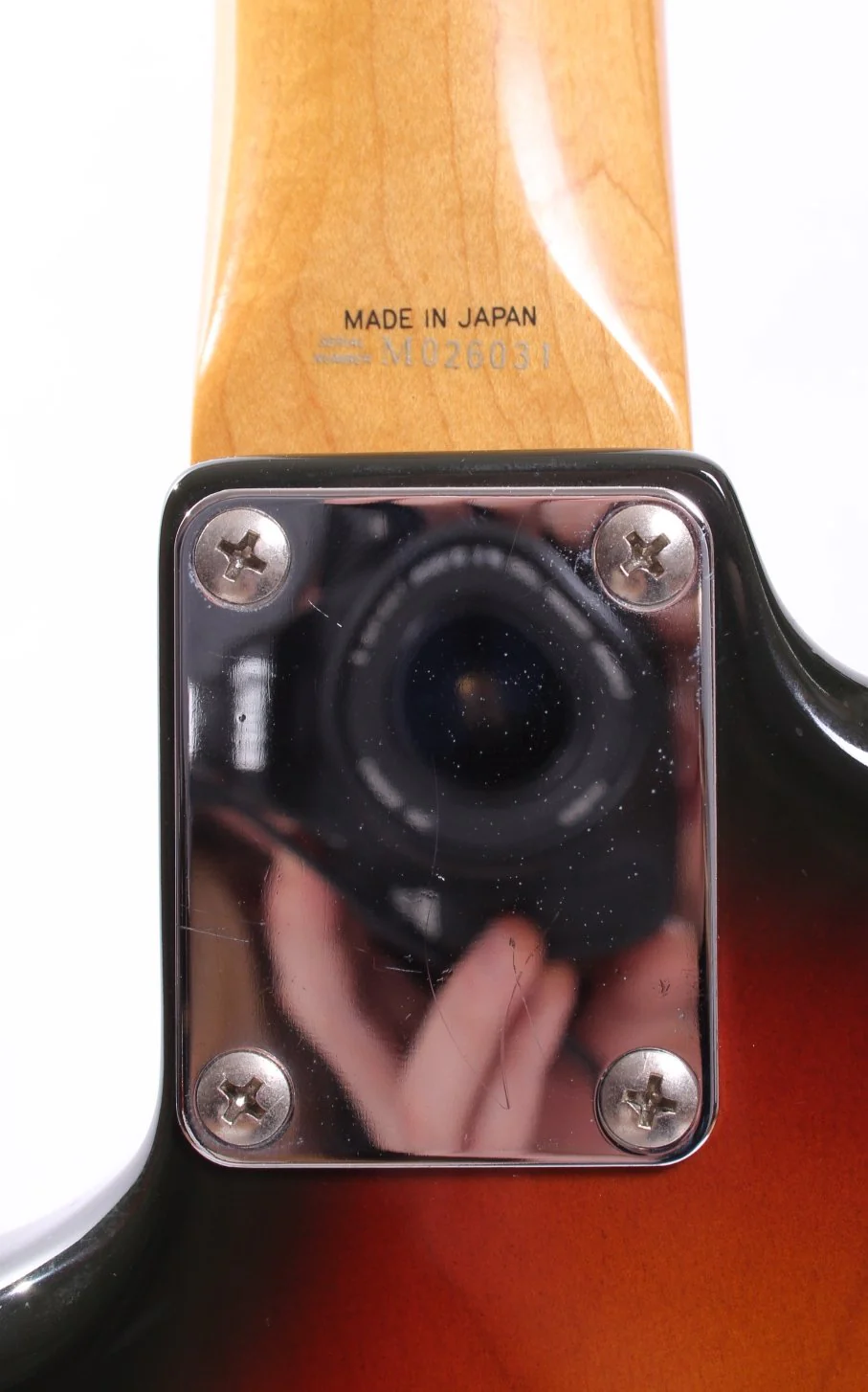 1992 Fender Bass VI sunburst - Image 9