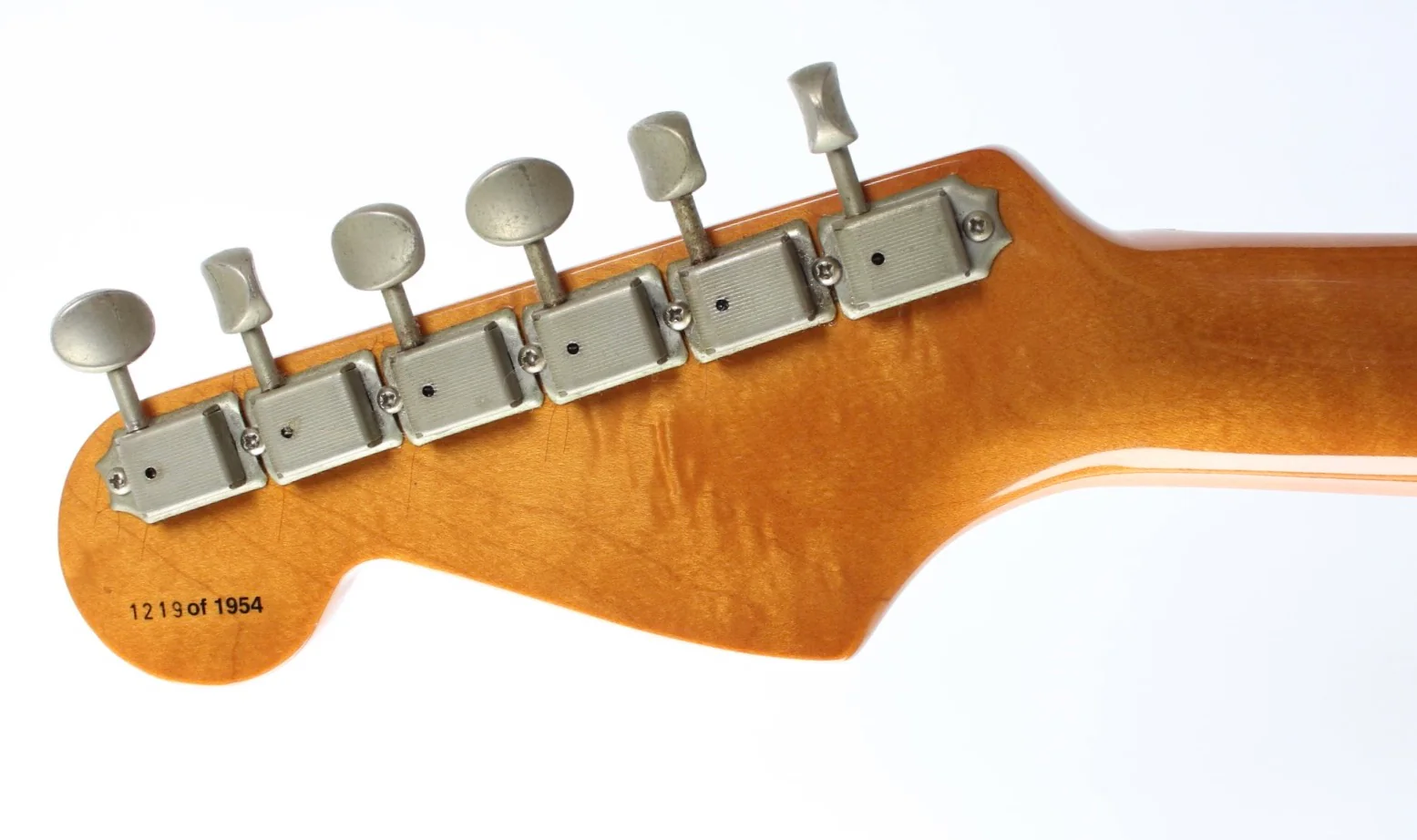 1994 Fender Stratocaster 54 Reissue Stratocaster 40th Anniversary sunburst - Image 12