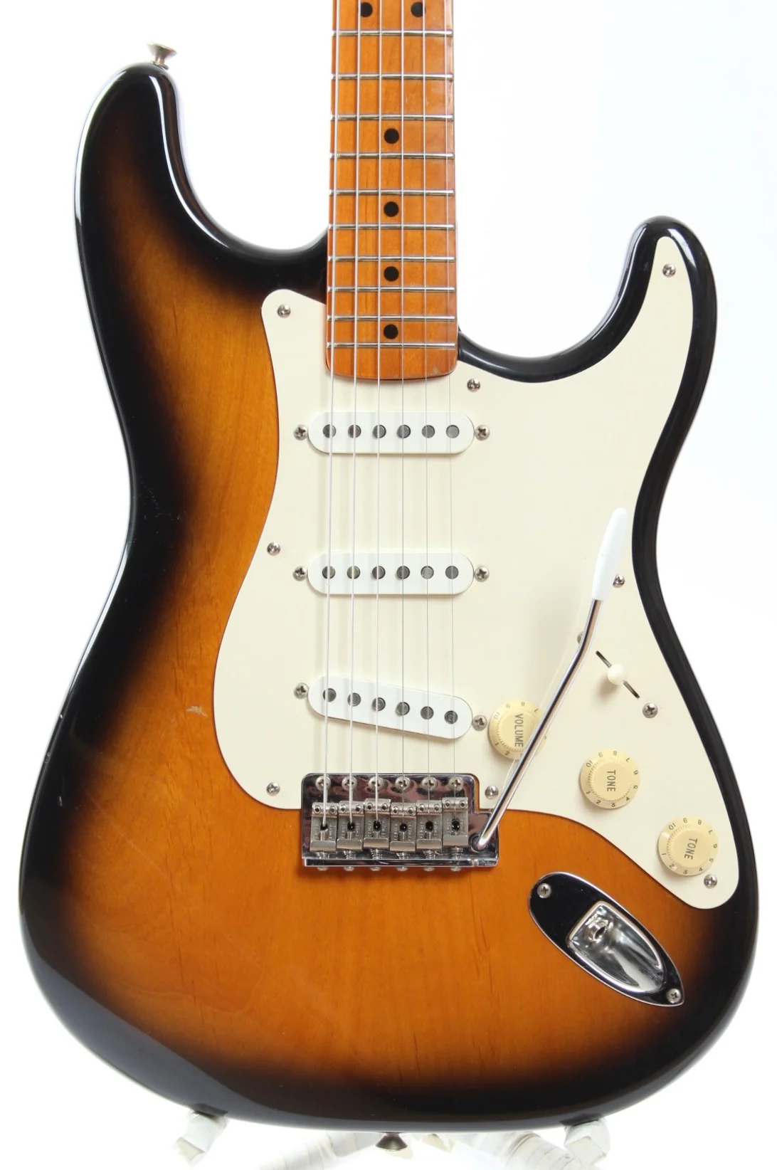 1997 Fender Stratocaster American Vintage 57 Reissue sunburst - Image 2