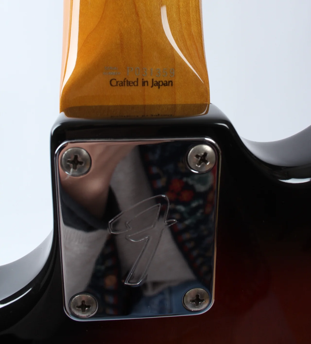 2000 Fender Mustang Bass sunburst - Image 11