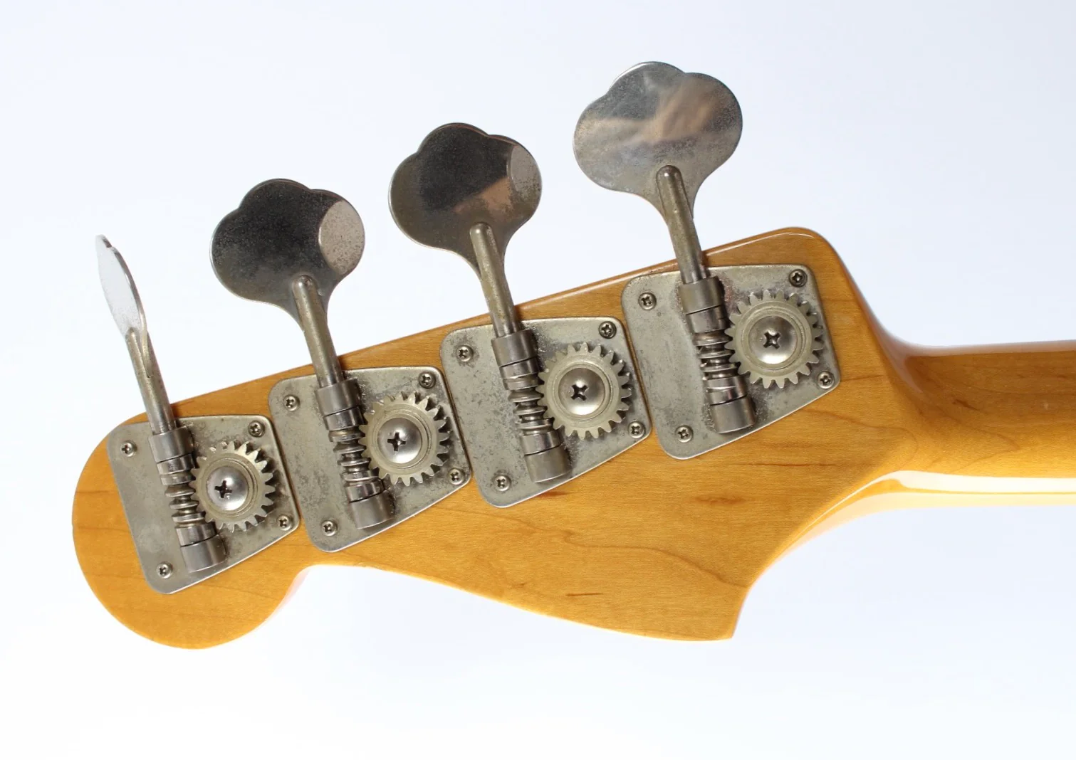 2000 Fender Precision Bass 70 Reissue vintage white - Image 10