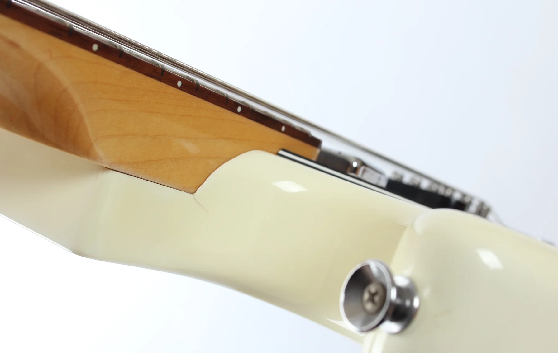 2001 Mosrite The Ventures Mark II Johnny Ramone Signature white - Image 14