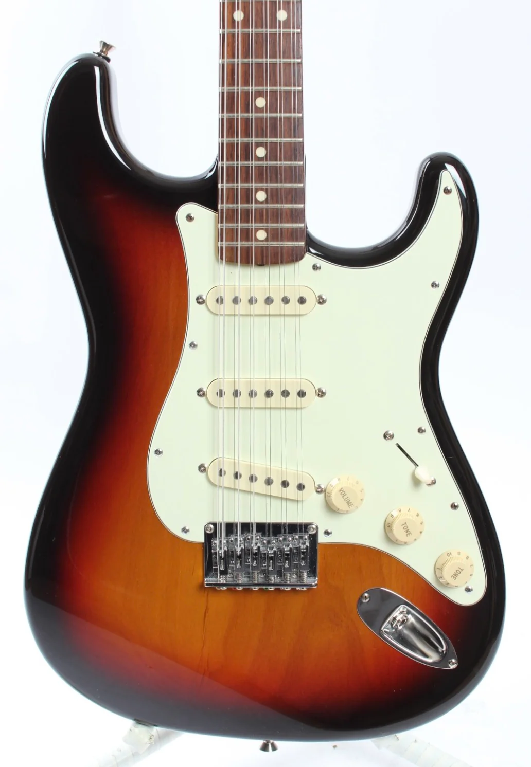 2004 Fender Stratocaster XII 12-string sunburst - Image 2