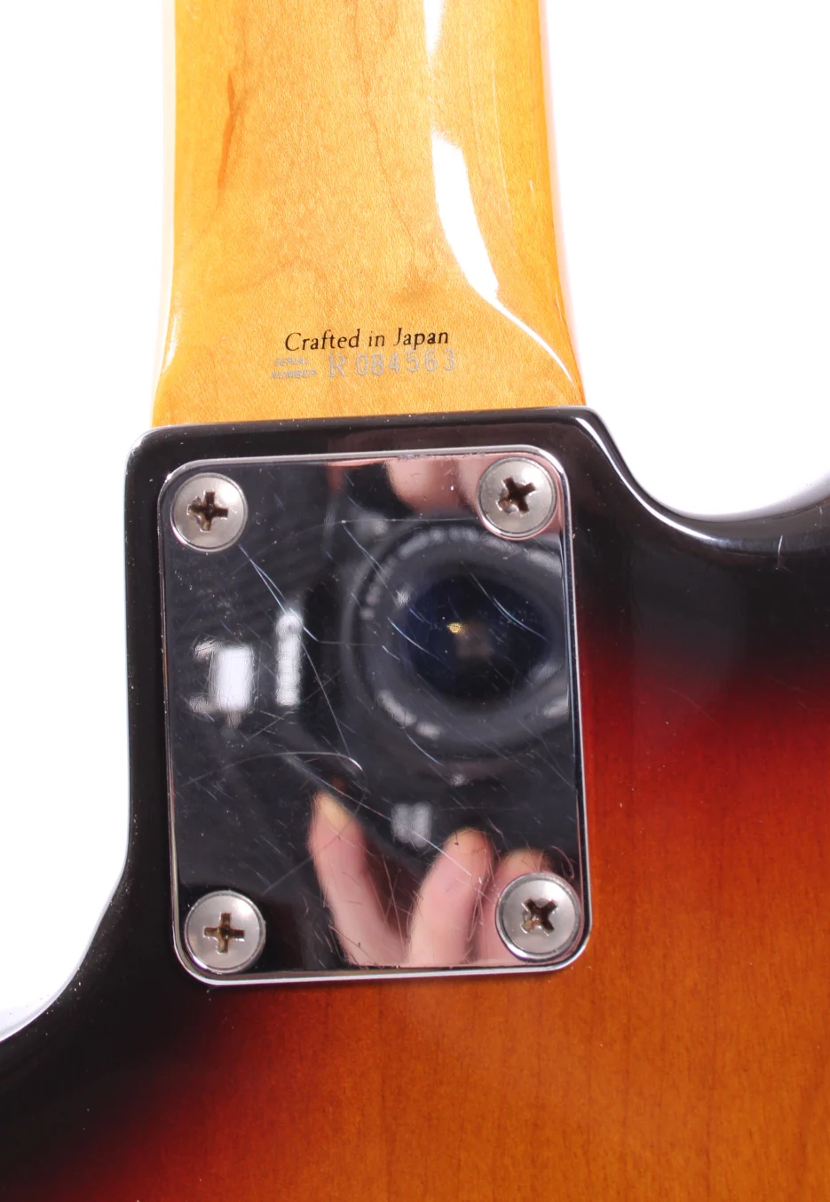 2005 Fender Jazz Bass 62 Reissue JB62-100DMC sunburst - Image 9