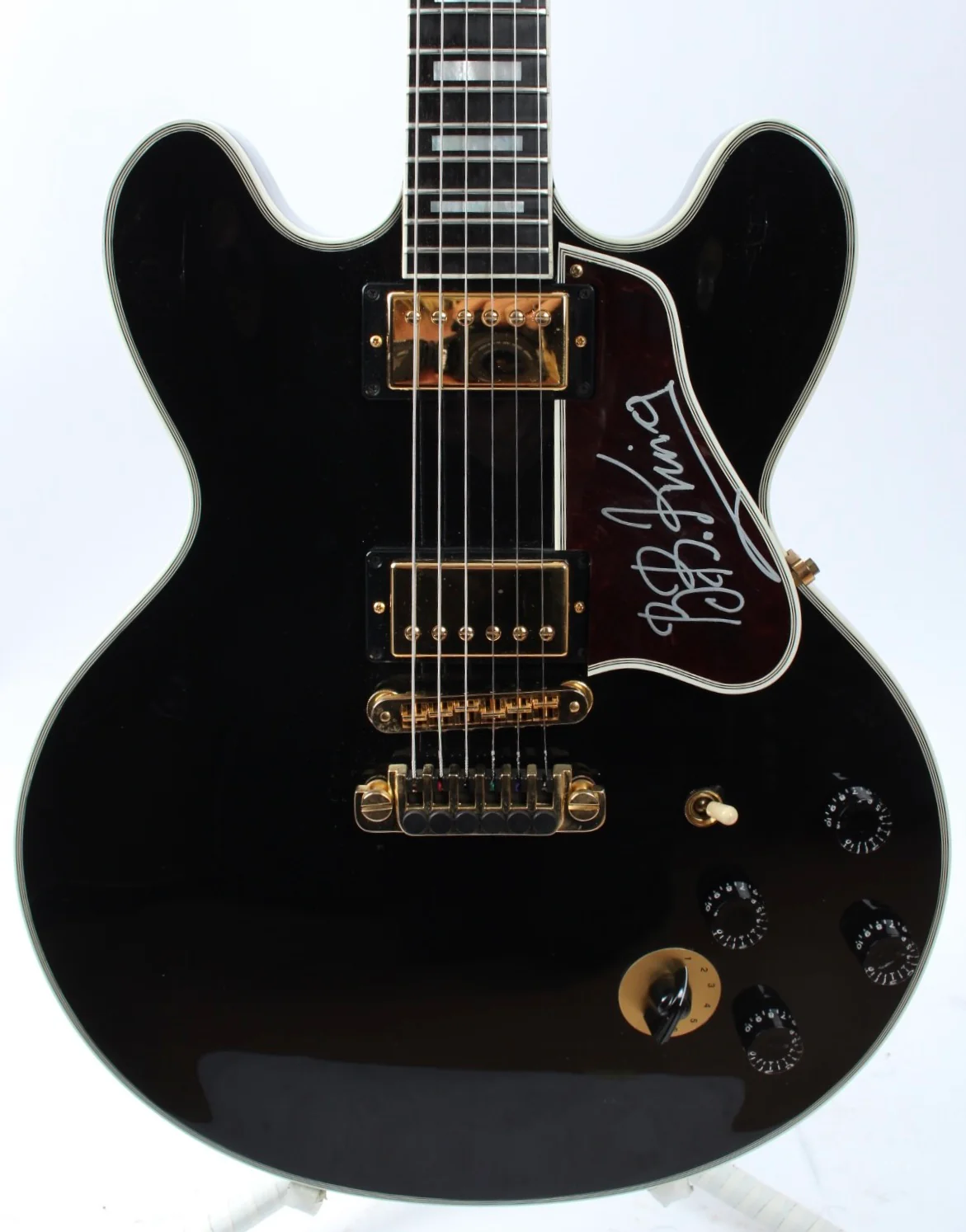 2005 Gibson Lucille signed by B.B. King ebony - Image 2