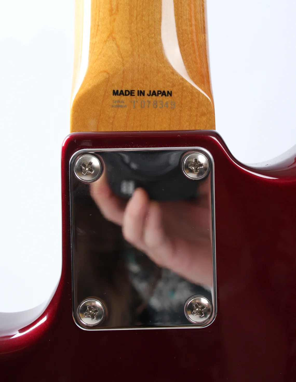 2008 Fender Jazz Bass 62 Reissue Medium 32" Scale candy apple red - Image 11