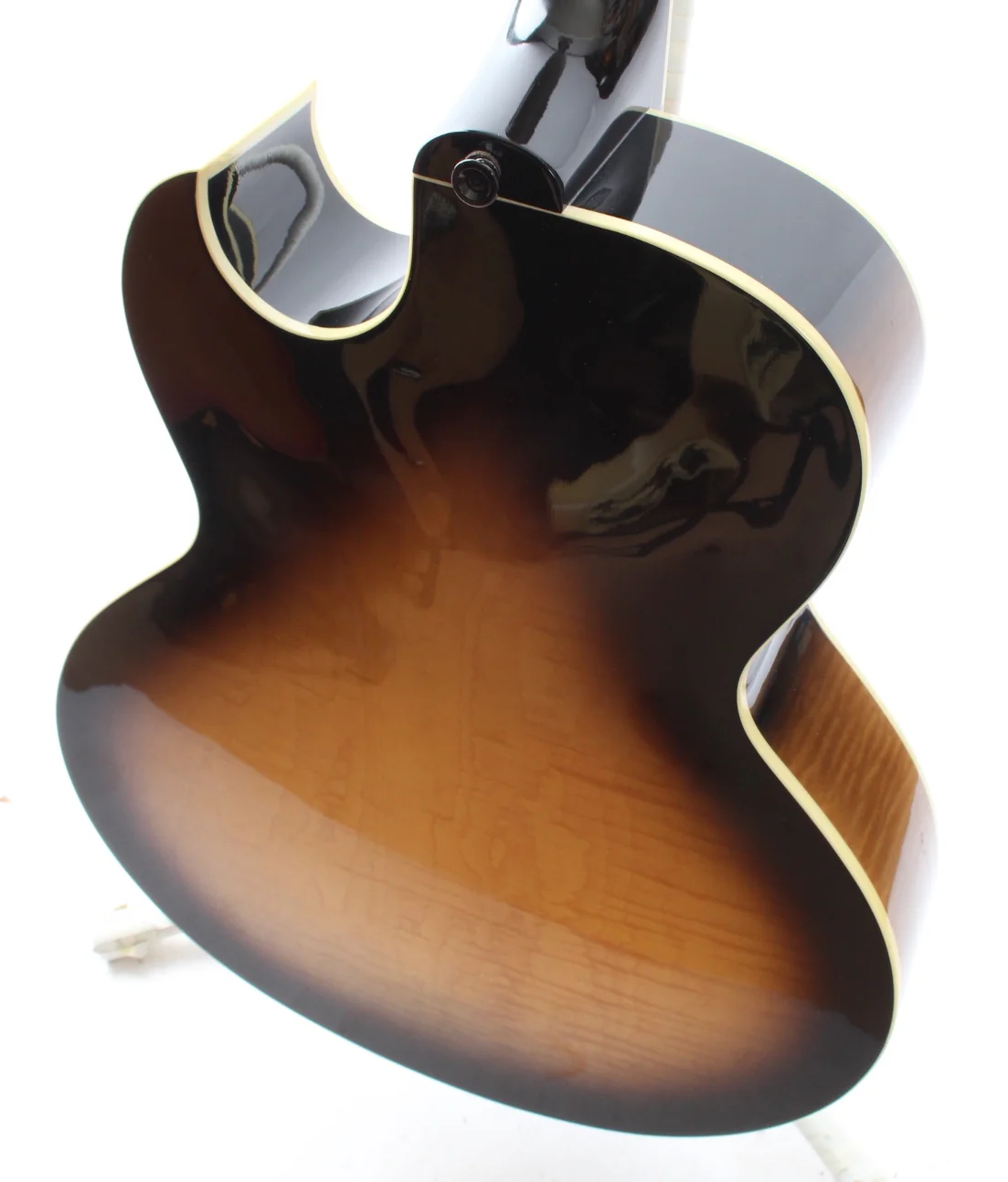 2009 Gibson Custom Shop ES-175 sunburst - Image 8