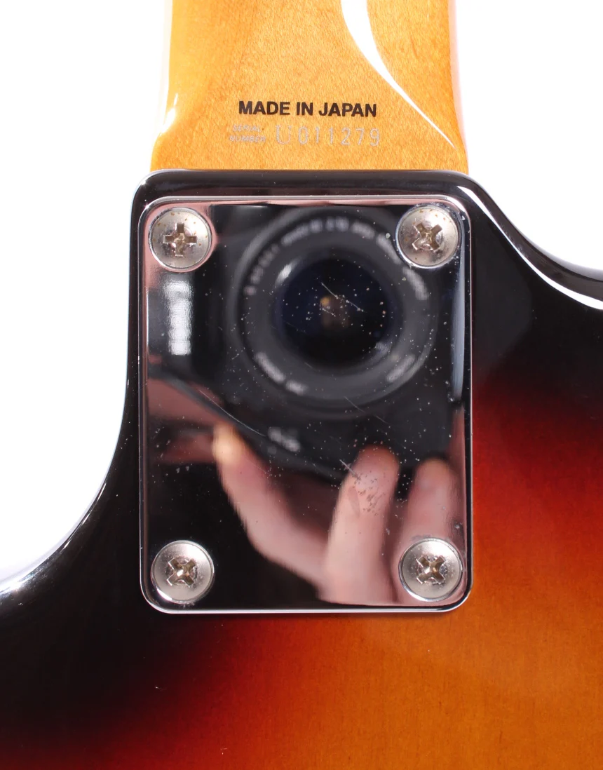 2010 Fender Mustang Bass sunburst - Image 11