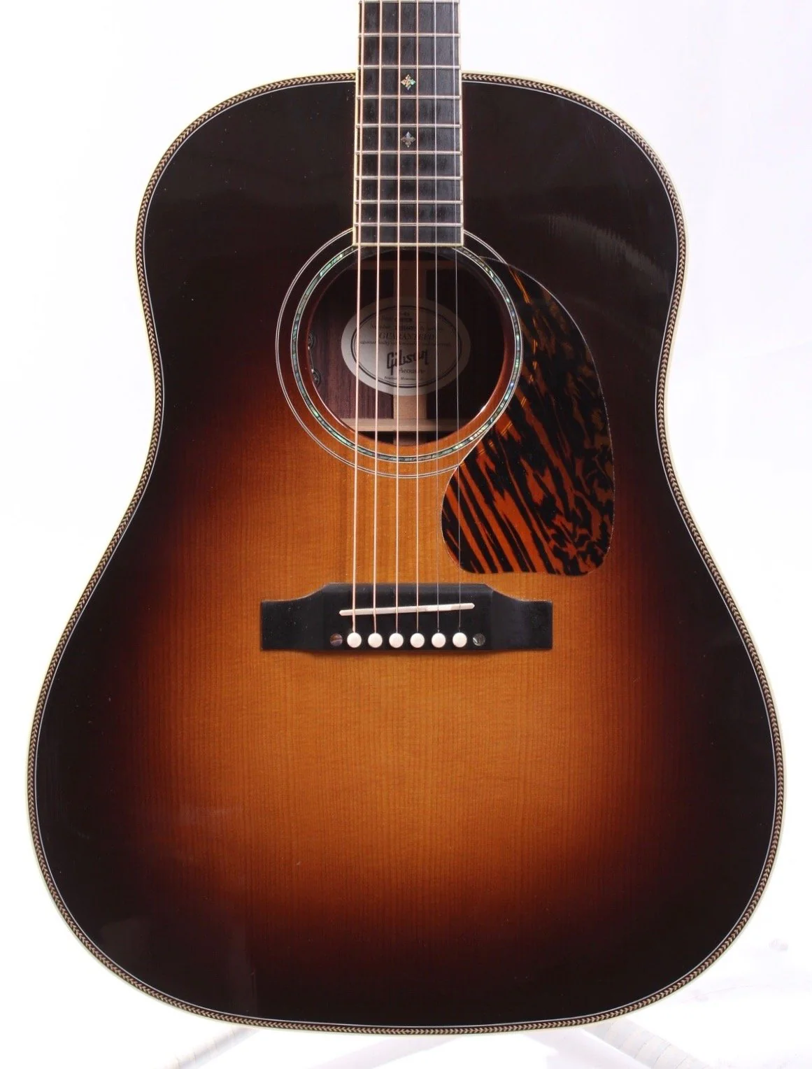 2017 Gibson J-45 Custom sunburst - Image 2
