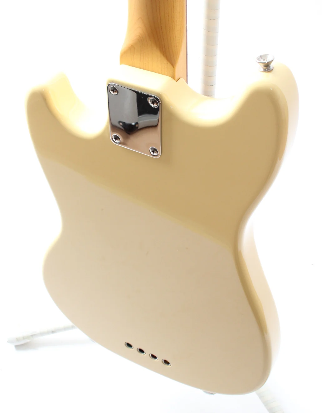 2019 Fender Mustang Bass Hybrid PJ vintage white - Image 8