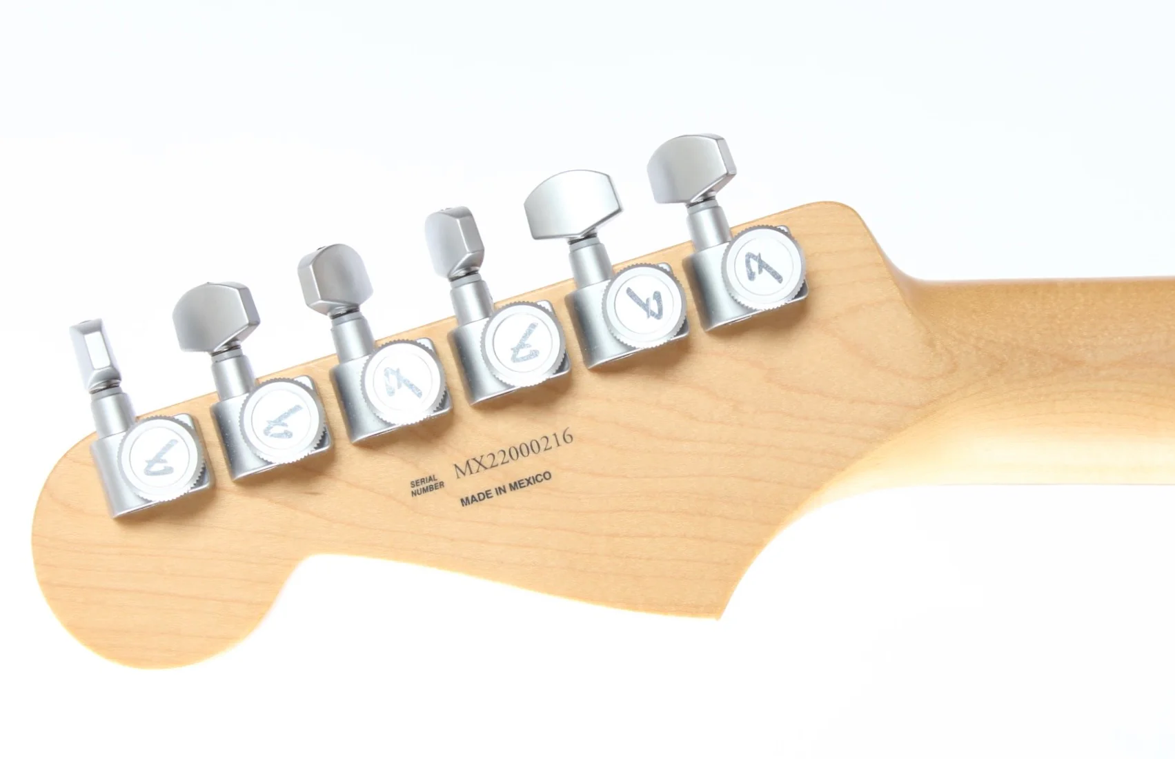 2022 Fender Stratocaster Player Limited Edition silver - Image 11